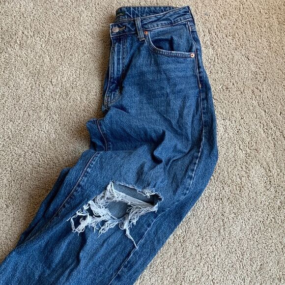 Super-High Rise Distressed Baggy Jeans - Wild Fable™ Medium Blue size 9 - Picture 5 of 9